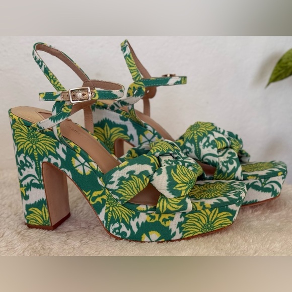 Antonio Melani Bold platform sandals green and yellow pattern - Picture 7 of 11